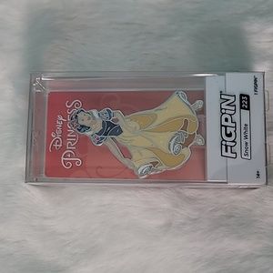 Snow White Figpin